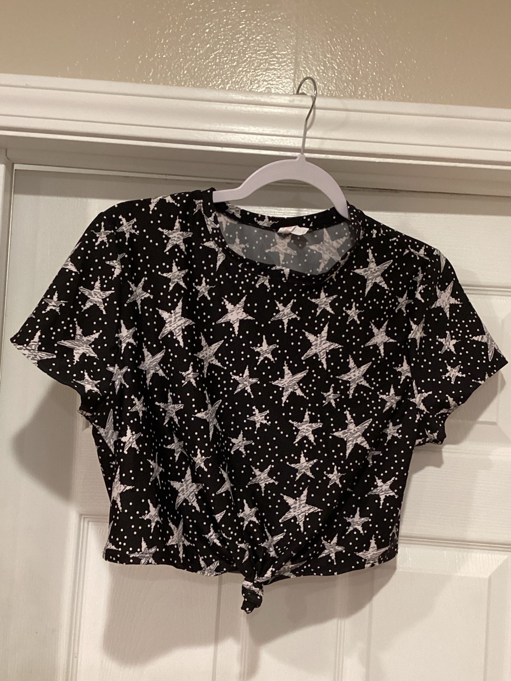 Black Star Print Tie-Front Crop Top